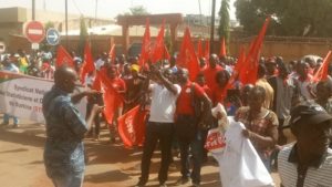 Marche –contre- l’IUTS- une -marée –humaine- dans –les- rues -de -Ouagadougou