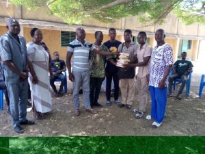 Lycée –départemental- de –Ziou- des- livres- pour -rehausser - le -niveau –des- élèves